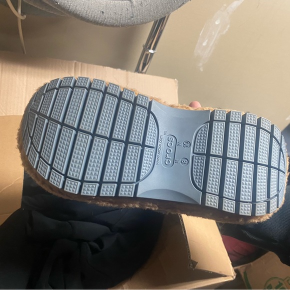 CROCS Tan and Gray Fleece Loafers little Naz Ltd. - Picture 3 of 3